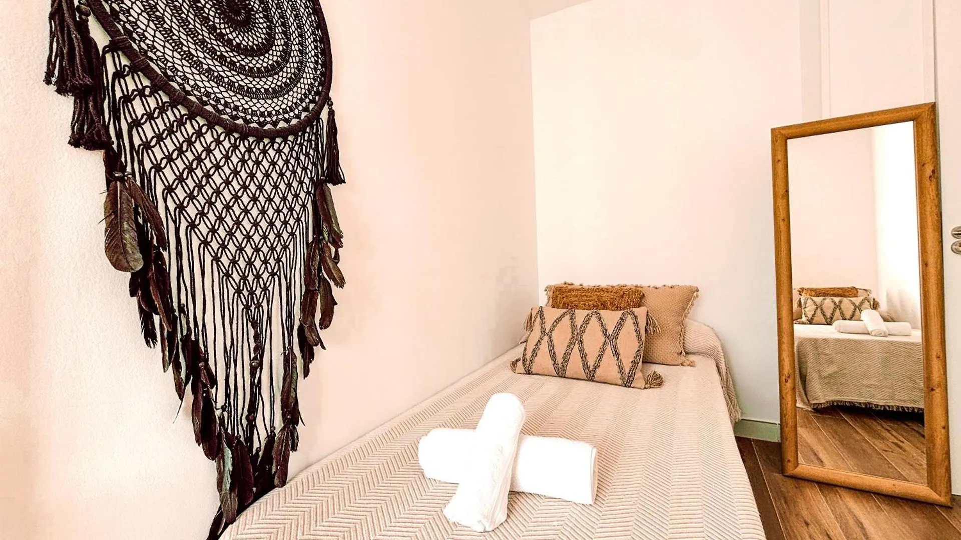 Chakra House Fuerteventura - Affordable Rooms In A Cozy Guesthouse 科拉雷侯