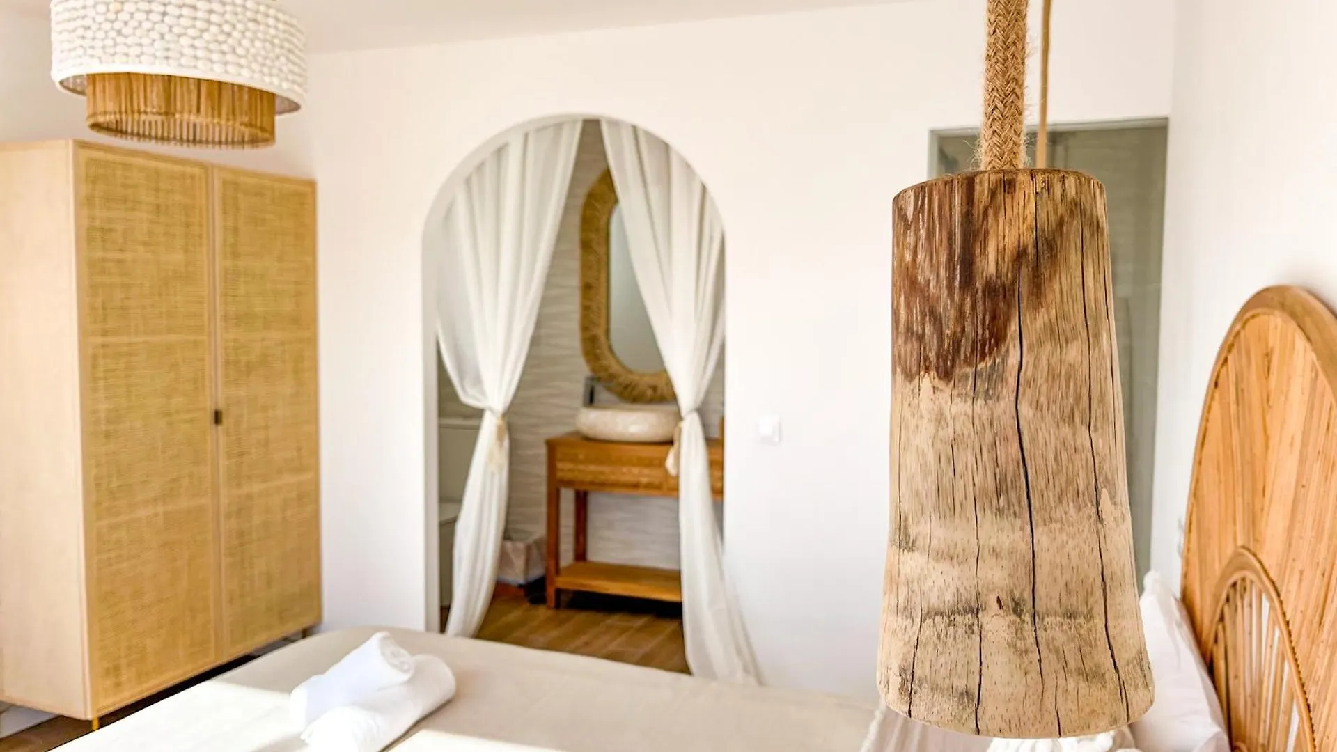 Guest house Chakra House Fuerteventura - Affordable Rooms In A Cozy Guesthouse Corralejo Spain