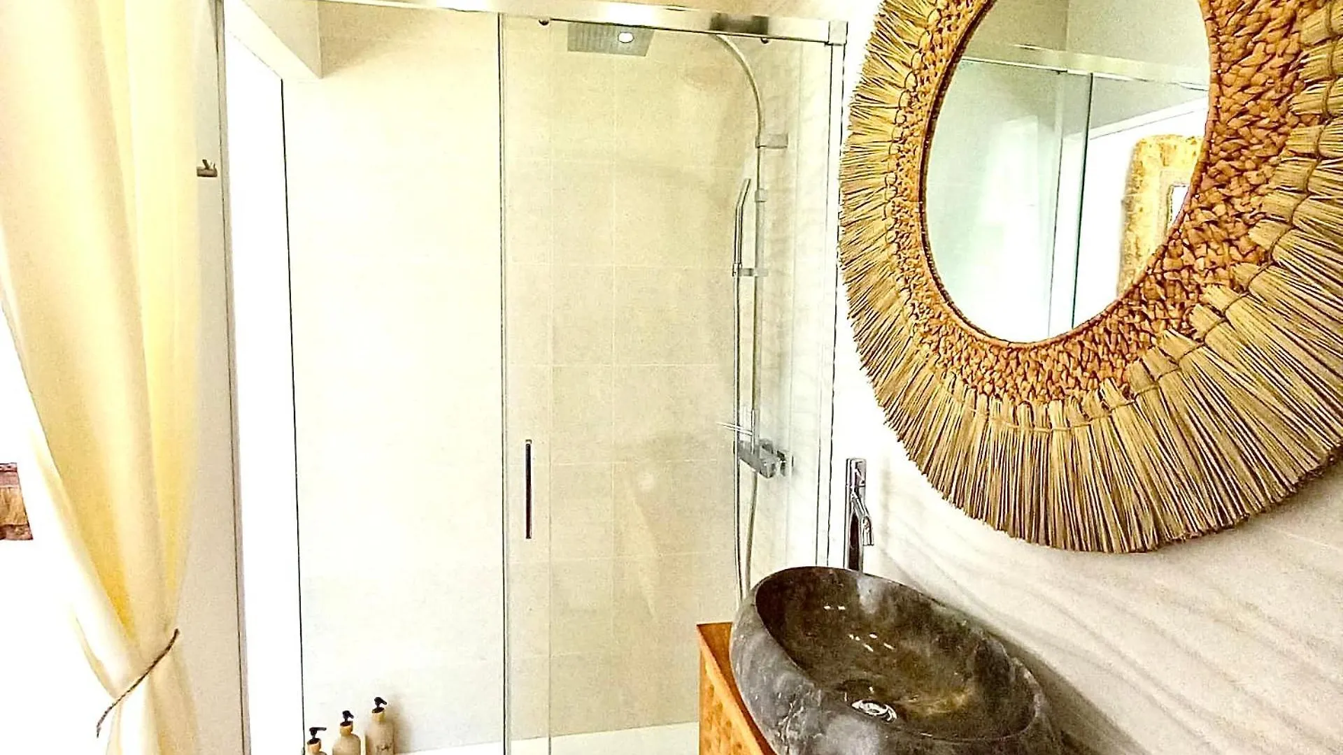 Guest house Chakra House Fuerteventura - Affordable Rooms In A Cozy Guesthouse Corralejo
